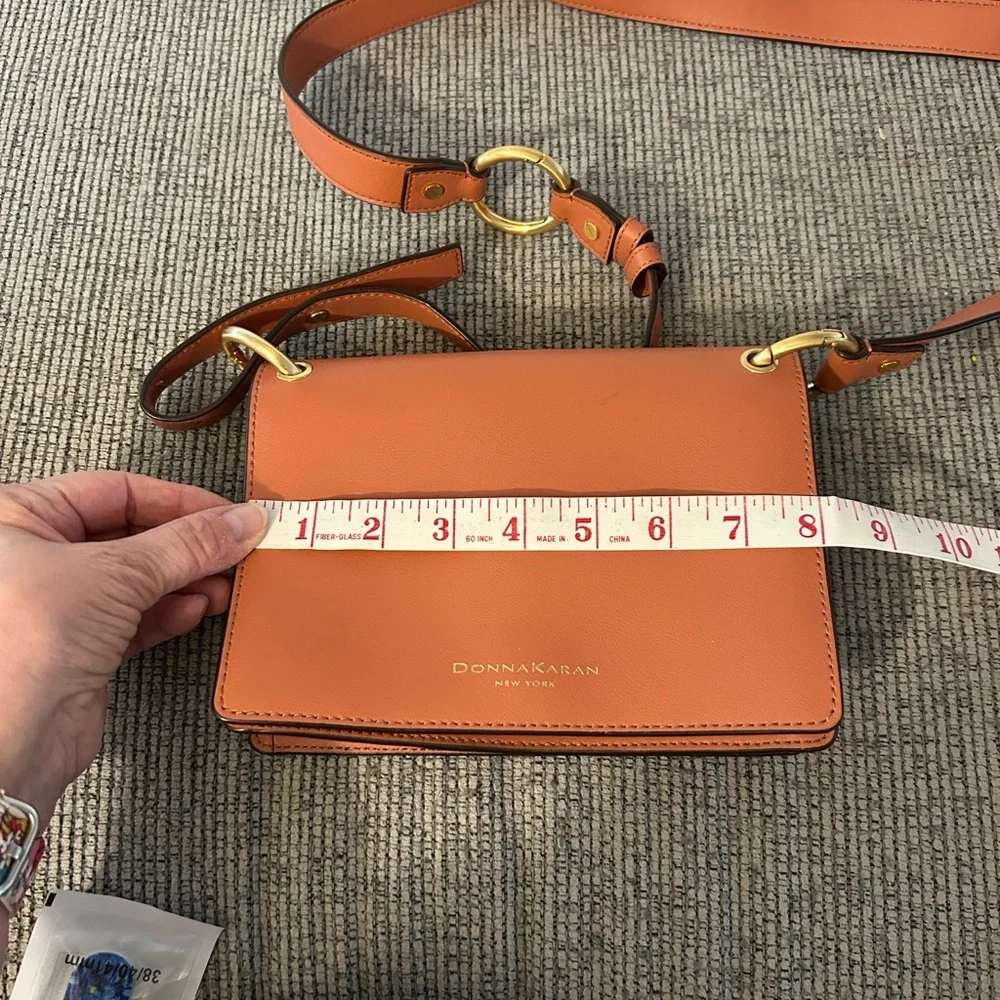 Donna Karan Leather Crossbody Bag adjustable strap - Picture 9 of 16